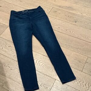 Woman’s Old Navy High-Rise super skinny jeans. Size 14 tall. Worn twice! Cute!